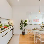 Casa Daria, Modern 4 Bedrooms In