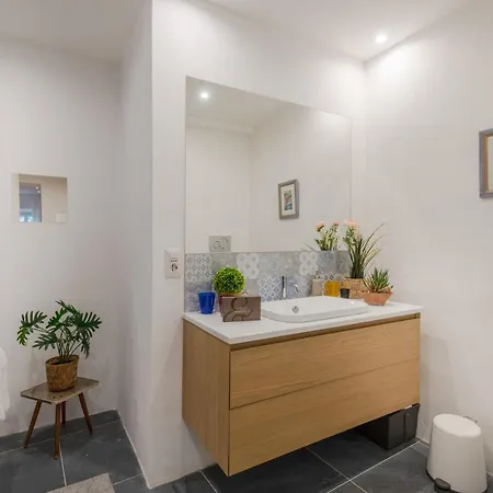 Casa Daria, Modern 4 Bedrooms In לוקה